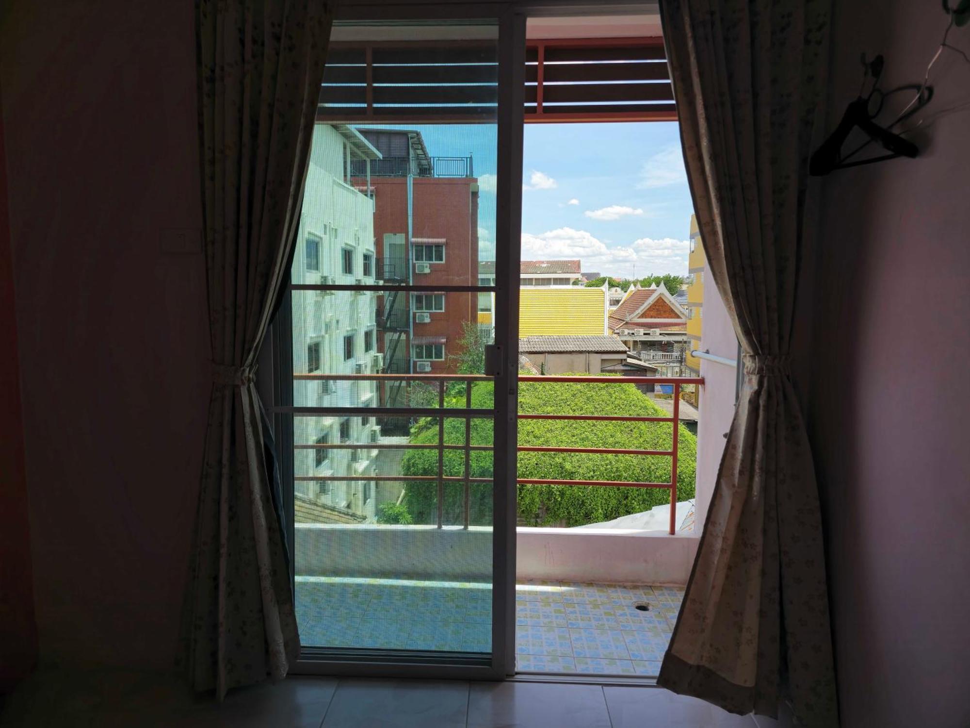 Bonita House Hotel Bangkok Exterior photo
